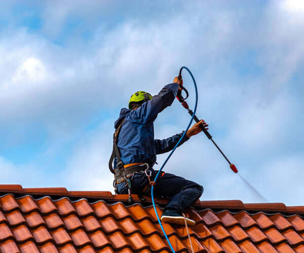 Things To Remember While Pressure Washing Your Roof